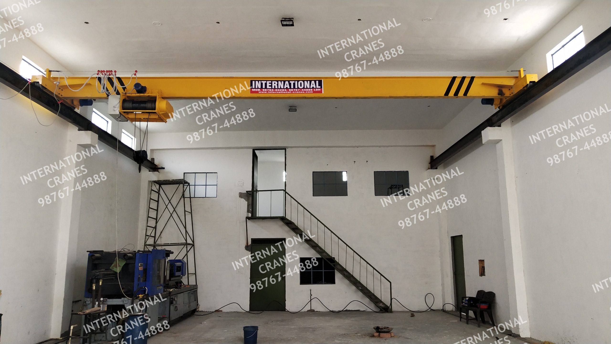 E.O.T Single Girder Cranes Slide